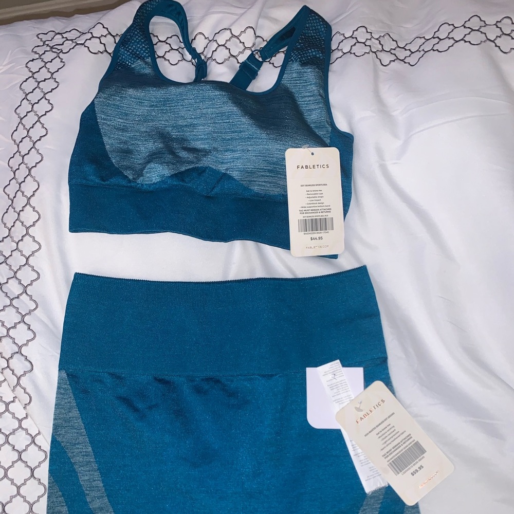 Fabletics sports bra and leggings set